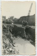 Po 1948, Argentyna.
Prace z użyciem koparek.
Fot. NN, udostępniła Jolanta Woszczynin.