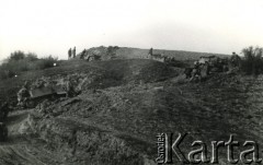 Listopad 1944, okolice Fortino, Włochy.
Żołnierze 4 Batalionu SK, w składzie 2 Brygady Strzelców Karpackich.
Fot. NN,  zbiory Ośrodka KARTA, udostępniła Magdalena Braun