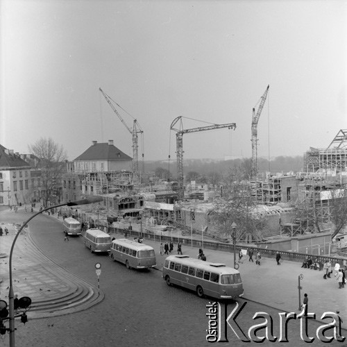 Marzec 1972, Warszawa, Polska.
Odbudowa Zamku Królewskiego.
Fot. Lubomir T. Winnik, zbiory Ośrodka KARTA