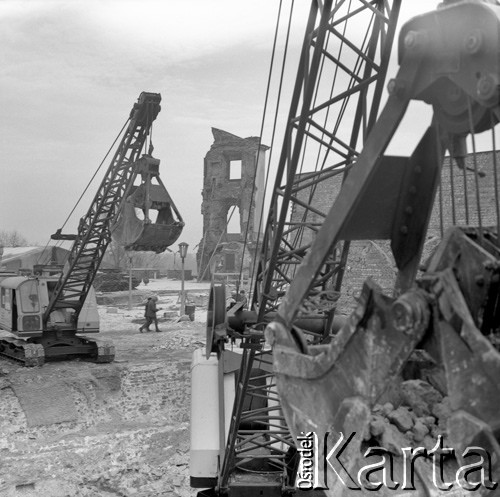 Luty 1972, Warszawa, Polska.
Odbudowa Zamku Królewskiego.
Fot. Lubomir T. Winnik, zbiory Ośrodka KARTA