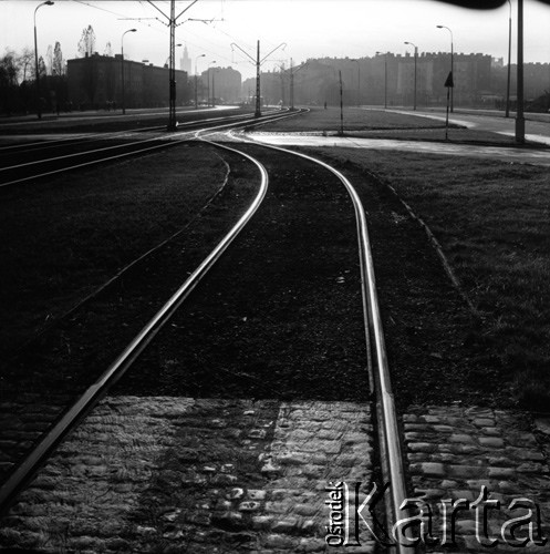 1971, Warszawa, Polska.
Tory tramwajowe na Woli. 
Fot. Lubomir T. Winnik, zbiory Ośrodka KARTA