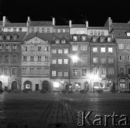 1972, Warszawa, Polska.
Kamienice na Rynku Starego Miasta.
Fot. Lubomir T. Winnik, zbiory Ośrodka KARTA