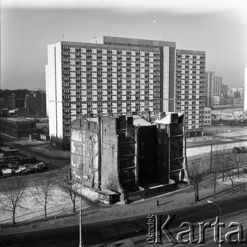 1972, Warszawa, Polska.
Osiedle za Żelazną Bramą od strony ul. Marchlewskiego. Widoczny blok na rogu ul. Ciepłej i Pereca.
Fot. Lubomir T. Winnik, zbiory Ośrodka KARTA