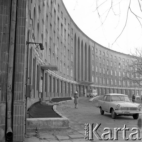 Listopad 1972, Warszawa, Polska.
Szpital Praski (Przemienienia Pańskiego) na Pradze Północ.
Fot. Lubomir T. Winnik, zbiory Ośrodka KARTA