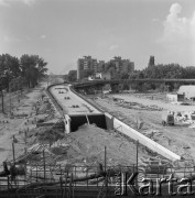 18.08.1973, Warszawa, Polska. 
Budowa Trasy Łazienkowskiej po stronie Pragi Południe.
Fot. Lubomir T. Winnik, zbiory Ośrodka KARTA