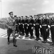 9.09.1973, Warszawa, Polska.
Promocja oficerów Wojska Polskiego na Pl. Zwycięstwa.
Fot. Lubomir T. Winnik, zbiory Ośrodka KARTA