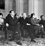 1972, Warszawa, Polska.
Dyrektor Muzeum Narodowego w Warszawie prof. Stanisław Lorentz (w środku).
Fot. Lubomir T. Winnik, zbiory Ośrodka KARTA