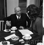 1972, Warszawa, Polska.
Dyrektor Muzeum Narodowego w Warszawie prof. Stanisław Lorentz podczas udzielania wywiadu.
Fot. Lubomir T. Winnik, zbiory Ośrodka KARTA