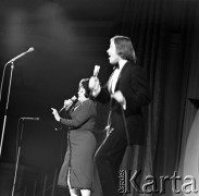 1972, Warszawa, Polska.
Występ Danuty Rinn i Zbigniewa Czyżewskiego.
Fot. Lubomir T. Winnik, zbiory Ośrodka KARTA
