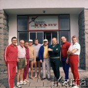 1972, Wisła, Polska.
Trenerzy kadry olimpijskiej bokserów przed ośrodkiem sportowym ZS 