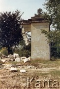 28.08.1971, Lwów, Ukraińska SRR, ZSRR.
Zniszczony Cmentarz Obrońców Lwowa (Cmentarz Orląt Lwowskich).
Fot. Lubomir T. Winnik, zbiory Ośrodka KARTA