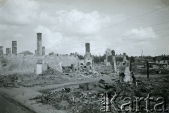 1939-1945, brak miejsca.
Zniszczenia wojenne.
Fot. NN, album nieznanego żołnierza Wehrmachtu, kolekcja Tomasza Kopańskiego, zbiory Ośrodka KARTA