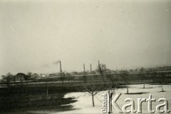 1939-1945, Niegłowice koło Jasła.
Rafineria ropy naftowej.
Fot. NN, album nieznanego żołnierza Wehrmachtu, kolekcja Tomasza Kopańskiego, zbiory Ośrodka KARTA