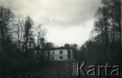 1939-1945, Skołyszyn.
Nieznany budynek.
Fot. NN, album nieznanego żołnierza Wehrmachtu, kolekcja Tomasza Kopańskiego, zbiory Ośrodka KARTA