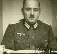 1939-1945, prawdopodobnie Jasło.
Żołnierz Wehrmachtu – na piersi Krzyż Żelazny 2 kl.
Fot. NN, album nieznanego żołnierza Wehrmachtu, kolekcja Tomasza Kopańskiego, zbiory Ośrodka KARTA