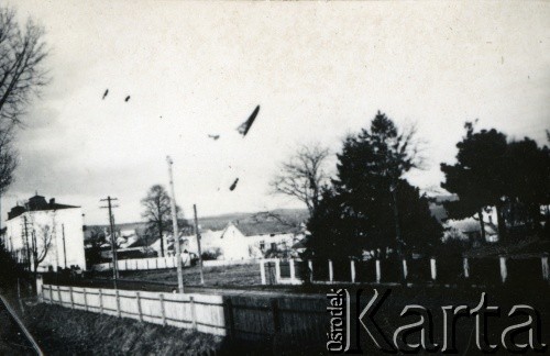 1939-1945, prawdopodobnie Jasło.
Zabudowa miasta.
Fot. NN, album nieznanego żołnierza Wehrmachtu, kolekcja Tomasza Kopańskiego, zbiory Ośrodka KARTA