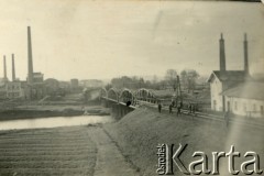 1939-1945, Niegłowice koło Jasła.
Rafineria ropy naftowej.
Fot. NN, album nieznanego żołnierza Wehrmachtu, kolekcja Tomasza Kopańskiego, zbiory Ośrodka KARTA