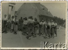 Lata 30., Polska.
Kolarze.
Fot. NN, zbiory Ośrodka KARTA, przekazała Jolanta Kosior
