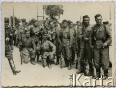 1939-1945, brak miejsca.
Żołnierze Wojska Polskiego.
Fot. NN, zbiory Ośrodka KARTA, przekazała Jolanta Kosior