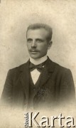 Początek XX w., Polska pod zaborami.
Adolf Urbanowicz, ojciec Wacława Urbanowicza.
Fot. NN, kolekcja Wacława Urbanowicza, zbiory Ośrodka KARTA
