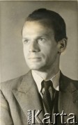 1944, brak miejsca.
Wacław Urbanowicz (1913-2013). Karierę marynarską rozpoczął w 1936 roku na statkach pasażerskich GAL-u (Gdynia-Ameryka Linie Żeglugowe S.A): SS 