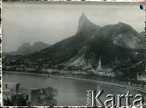 Przed 1939, Rio de Janeiro, Brazylia.
Fragment miasta, widoczna góra Corcovado z pomnikiem Chrystusa Odkupiciela.
Fot. NN, kolekcja Wacława Urbanowicza, zbiory Ośrodka