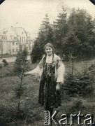Lata 30., Piastów, Polska.
Kobieta o imieniu Janka.
Fot. NN, kolekcja Wacława Urbanowicza, zbiory Ośrodka KARTA