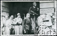 Sierpień 1944, Warszawa, Polska.
Uczestnicy Powstania Warszawskiego.
Fot. NN, kolekcja Wacława Urbanowicza, zbiory Ośrodka KARTA