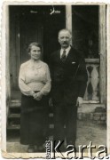 1938, Wilanów koło Warszawy, Polska.
Rodzice Wacława Urbanowicza: Aleksandra z domu Komorowska i Adolf Urbanowicz.
Fot. NN, kolekcja Wacława Urbanowicza, zbiory Ośrodka KARTA