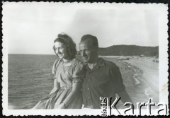 1948, Gdynia, Polska.
Wacław Urbanowicz w towarzystwie kobiety.
Fot. NN, kolekcja Wacława Urbanowicza, zbiory Ośrodka KARTA