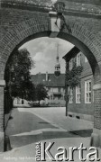 Aalbogr, Dania.
Widok na budynek administracyjny.
Fot. NN, kolekcja Wacława Urbanowicza, zbiory Ośrodka KARTA 
