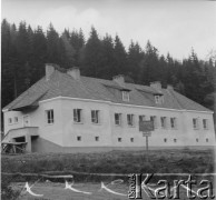 Lara 50-te, Bieszczady, Polska.
Teren budowy.
Fot. Jerzy Konrad Maciejewski, zbiory Ośrodka KARTA.