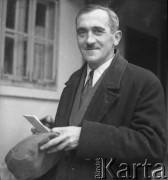 2.04.1950, Bojadła, woj. zielonogórskie, Polska.
Adam Konieczny - przewodniczący gminnej Rady Narodowej w Bojadłach na otwarciu pierwszego w Polsce kina wiejskiego 