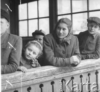 2.04.1950 Bojadła, woj. zielonogórskie, Polska.
Pierwszy seans filmowy w kinie wiejskim 