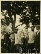 Przed 1939, Słoboda k. Chwiecewicz, woj. wileńskie, Polska.
Mieszkańcy wsi.
Fot. Jerzy Konrad Maciejewski, zbiory Ośrodka KARTA