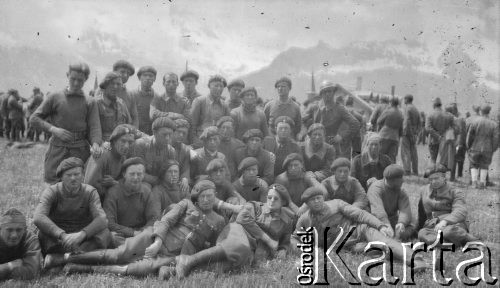 1940, Mürren, Szwajcaria. 
Internowani żołnierze 2. Dywizji Strzelców Pieszych.
Fot. Jerzy Konrad Maciejewski, zbiory Ośrodka KARTA