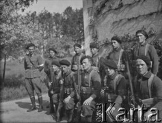 Wiosna 1940, La Maucarriere, Francja.
Żołnierze 2. Dywizji Strzelców Pieszych podczas warty.
Fot. Jerzy Konrad Maciejewski, zbiory Ośrodka KARTA
