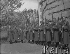 Wiosna 1940, La Maucarriere, Francja.
Żołnierze 2. Dywizji Strzelców Pieszych podczas warty.
Fot. Jerzy Konrad Maciejewski, zbiory Ośrodka KARTA
