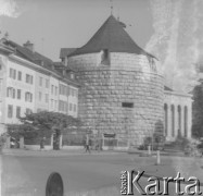 Lata 40., Solura, Szwajcaria.
Hotel znajdujący się przy Baseltorze i Katedrze św. Ursusa. 
Fot. Jerzy Konrad Maciejewski, zbiory Ośrodka KARTA

