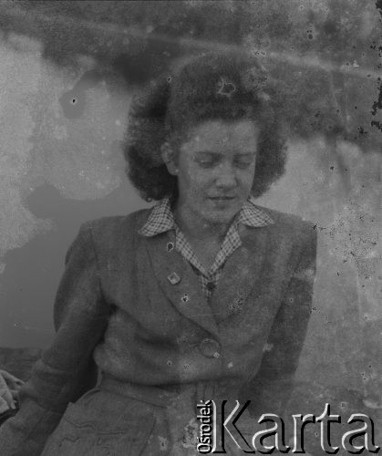 14.04.1946, Ypres, Belgia.
Therèse z Francji podczas wycieczki z sierż. Jerzym Konradem Maciejewskim oraz siostrą Bernadette. 
Fot. Jerzy Konrad Maciejewski, zbiory Ośrodka KARTA