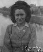 14.04.1946, Ypres, Belgia.
Bernadette z Francji podczas wycieczki z sierż. Jerzym Konradem Maciejewskim oraz siostrą Therèse. 
Fot. Jerzy Konrad Maciejewski, zbiory Ośrodka KARTA