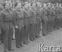 3.05.1946, Lille, Francja.
Polscy żołnierze podczas zbiórki przed rozpoczęciem uroczystości rocznicy uchwalenia Konstytucji 3 maja.
Fot. Jerzy Konrad Maciejewski, zbiory Ośrodka KARTA