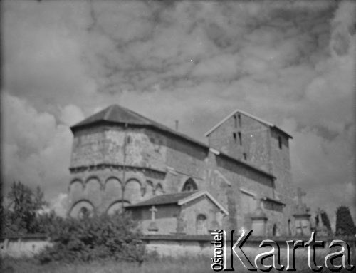 Po 29.05.1940, Vicherey, Francja.
Przebudowana kaplica dawnego zamku, w którym znajduje się kościół świętego Remigiusza (fr. Église Saint-Remy).
Fot. Jerzy Konrad Maciejewski, zbiory Ośrodka KARTA