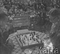1940-1941, Münchenbuchsee, Szwajcaria.
Kapral Edward Stachoń i starszy ogniomistrz Mieczysław Sangowicz 