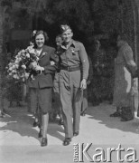 1945, Baden, Szwajcaria.
Pierwszy, oficjalny ślub żołnierza z 2. Dywizji Strzelców Pieszych ze Szwajcarką po zniesieniu tzw. Pomarańczowego Dekretu, który surowo zabraniał związków z miejscowymi kobietami.
Fot. Jerzy Konrad Maciejewski, zbiory Ośrodka KARTA
