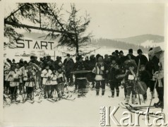 16.02.1938, Żabie, woj. stanisławowskie, Polska.
Początek trasy V marszu zimowego 