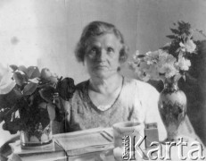 Ok. 1935, Polska.
Matka Jerzego Konrada Maciejewskiego, Maria Maciejewska-Kaczanowska.
Fot. NN, kolekcja Jerzego Konrada Maciejewskiego, zbiory Ośrodka KARTA