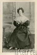 XIX wiek, Lwów, Polska.
Jadwiga Czartoryska. 
Fot. NN, zbiory Marii Wielowieyskiej Petrikorich, reprodukcje cyfrowe w Bibliotece Polskiej im. Ignacego Domeyki w Buenos Aires (Biblioteca Polaca Ignacio Domeyko) i w Ośrodku KARTA w Warszawie 



