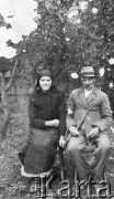 Lata 20., Polska.
Pradziadkowie rodziny Ryś przed wyjazdem na emigrację do Argentyny.
Fot. NN, zbiory Asociación Polaca de Posadas, udostępniła Fabiana Śniechowski, reprodukcje cyfrowe w Bibliotece Polskiej im. Ignacego Domeyki w Buenos Aires (Biblioteca Polaca Ignacio Domeyko) i w Ośrodku KARTA w Warszawie 



