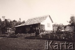 Lata 40., Obera, Misiones, Argentyna.
Drugi dom Antonio Kisiel i Genovefy Pastuszak.
Fot. NN, zbiory Asociación Polaca de Posadas, udostępniła Fabiana Śniechowski, reprodukcje cyfrowe w Bibliotece Polskiej im. Ignacego Domeyki w Buenos Aires (Biblioteca Polaca Ignacio Domeyko) i w Ośrodku KARTA w Warszawie 



